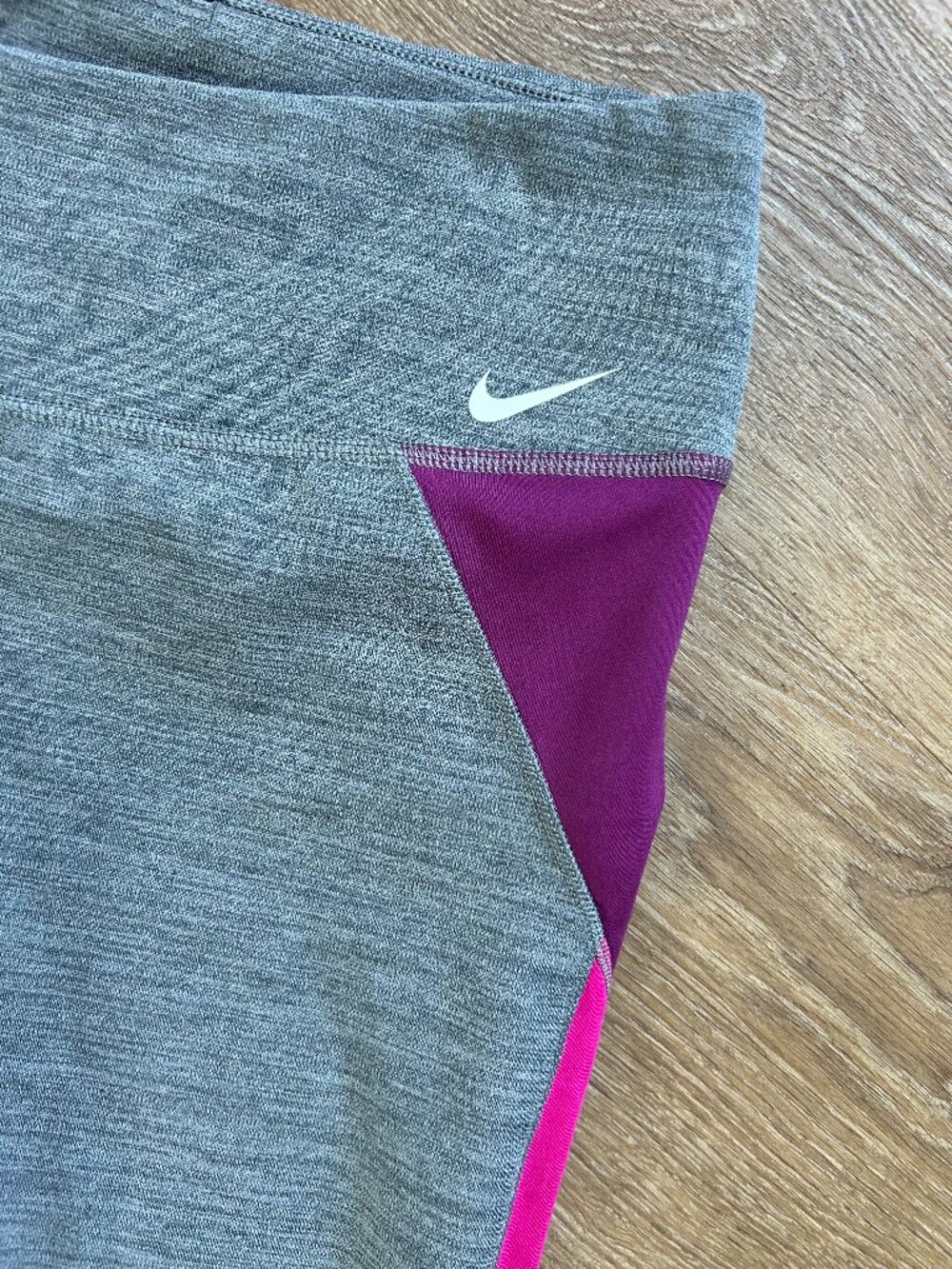 Nike One Women's Mid-Rise Color-Block Leggings DM7270-068 Size Large Grey - Picture 2 of 4